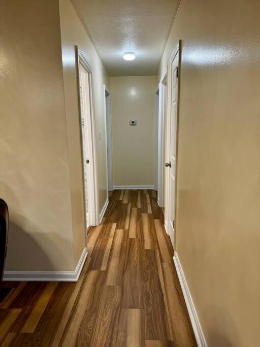 Spacious House In Highview