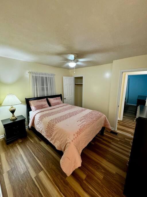 Holiday home Spacious House In Highview *