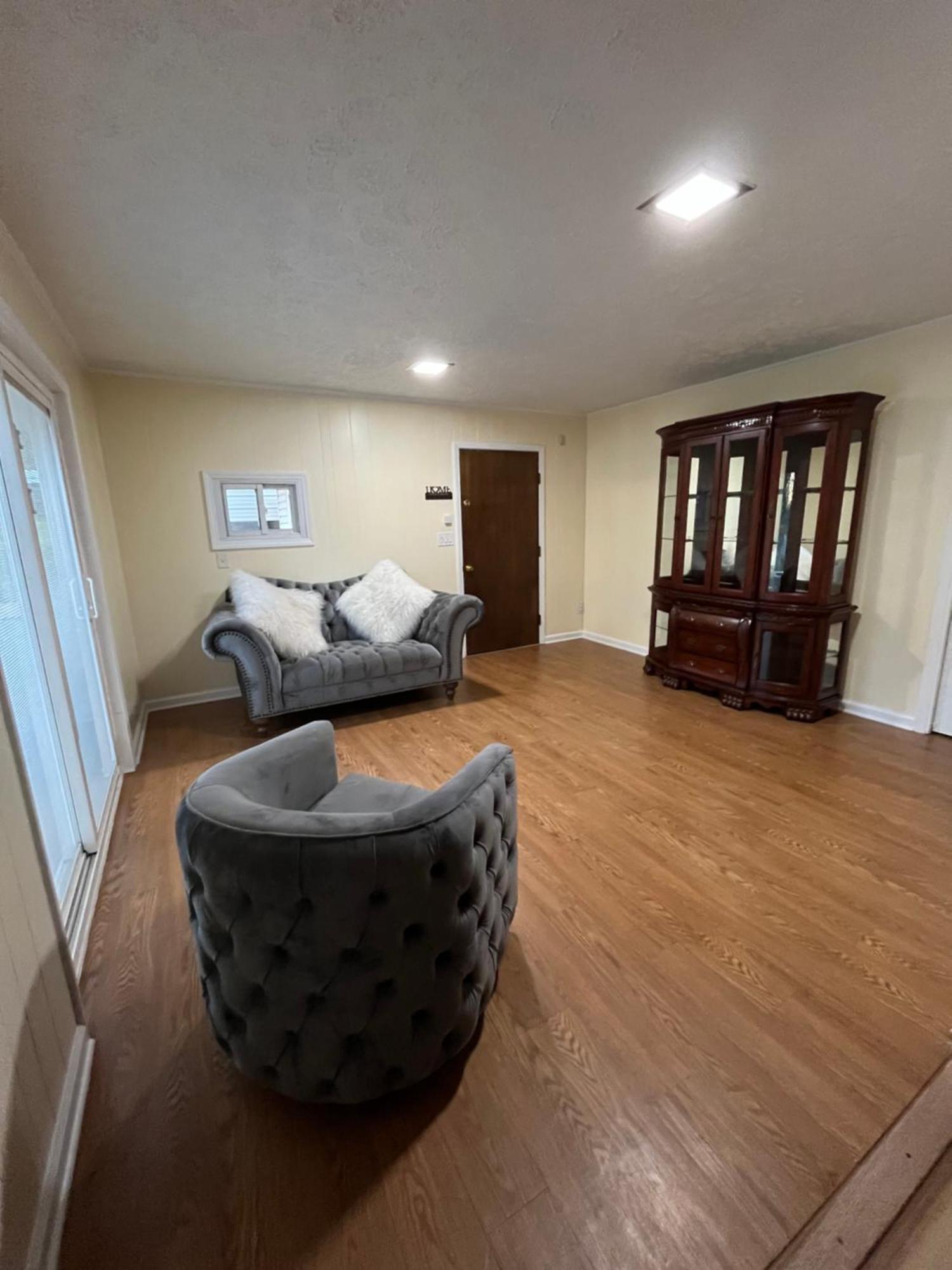 Spacious House In Highview * Louisville