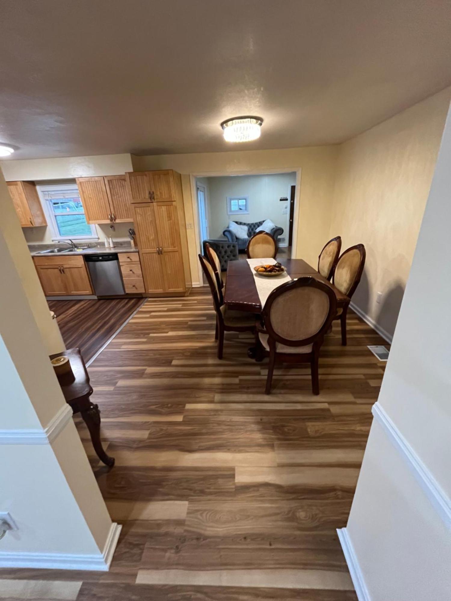 Spacious House In Highview Holiday home Louisville